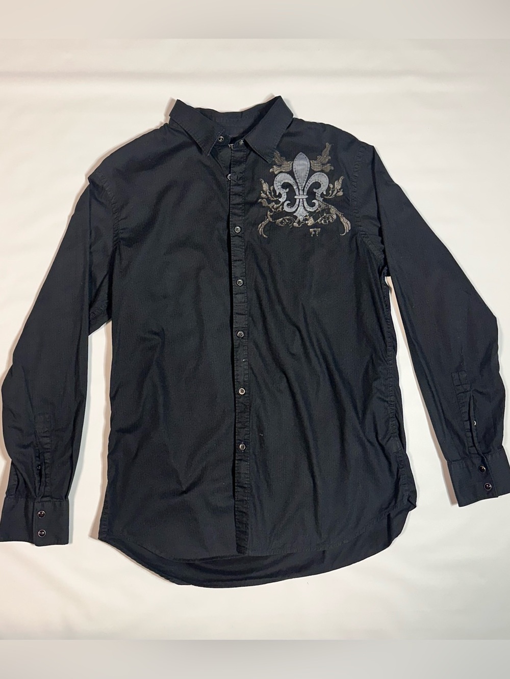 Apt. 9 Black Long-Sleeve Button-Down Shirt with Fleur-de-Lis Graphic